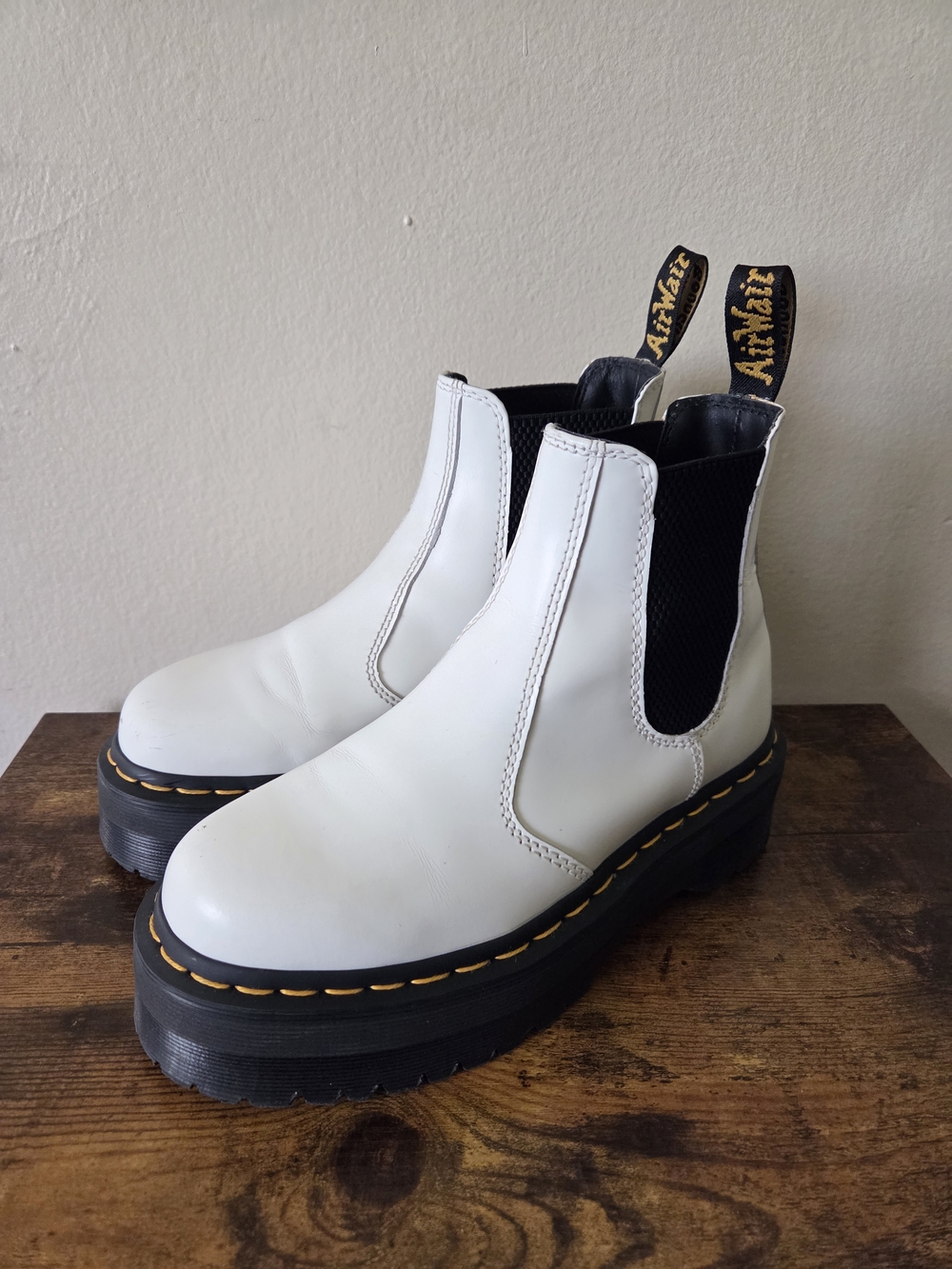 Dr. Doc Martens 2976 Quad Platform Chelsea Boots White Women’s Size 6